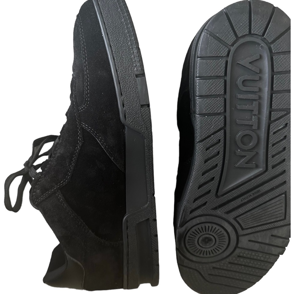 Louis Vuitton LV Uniform Trainer sneakers
SIZE: LV 8.5, US 9.5 - Picture 9 of 13